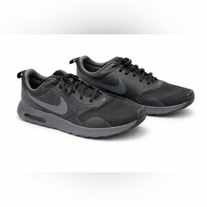 Nike Men's Black and Gray Sneakers